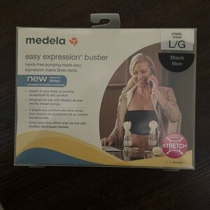 Medela Easy Expression Hands Free Pumping Bra